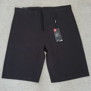 NWT Men's Under Armour golf shorts